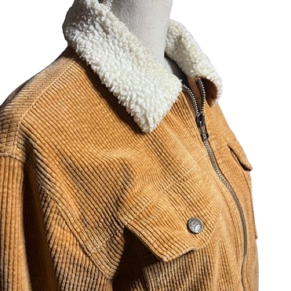 Faherty Tan Corduroy Jacket with Cream Sherpa Collar and Cuffs - Picture 7 of 9